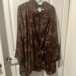 Cheetah print blouse, with strings to tie together